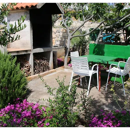 Apartment Ivan Bara - Primosten