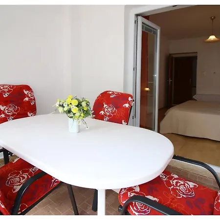 Apartment Ivan Bara - Primosten