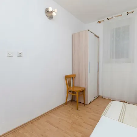 Ivan Bara - Apartment Primosten