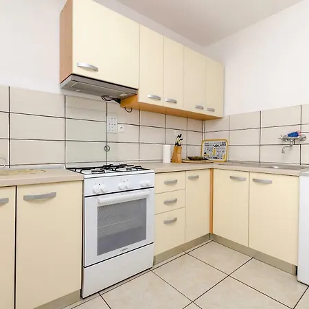 Apartment Ivan Bara - Primosten